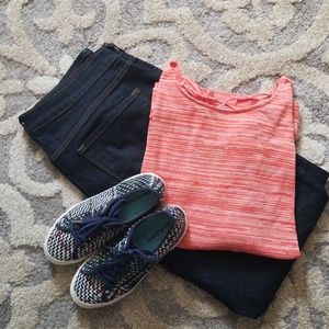 Derek Heart Plus long sleeve crisscross back top.